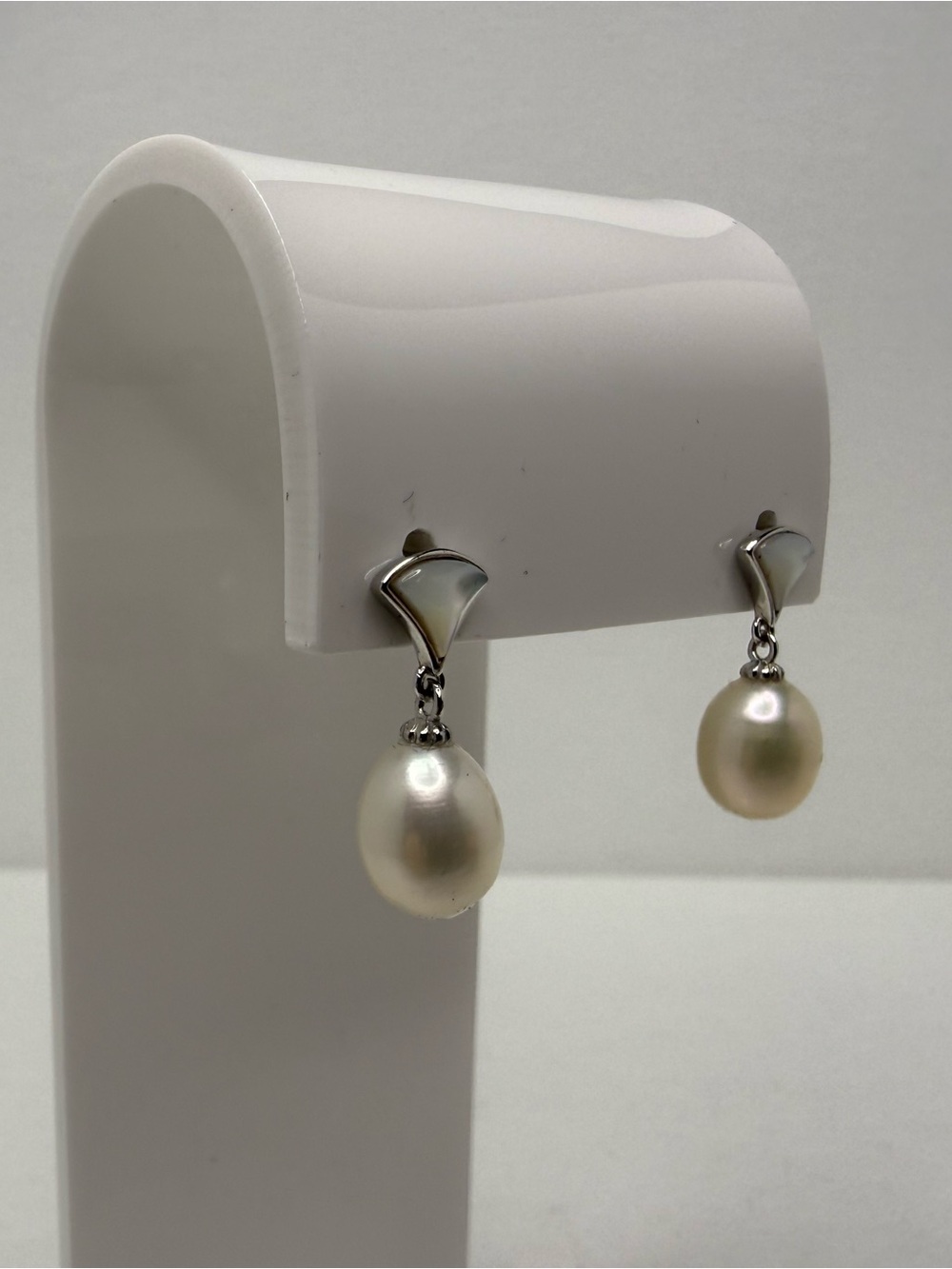 925 Sterling Silver Pearl Drop Earrings - White Pearl - Picture 5 of 15